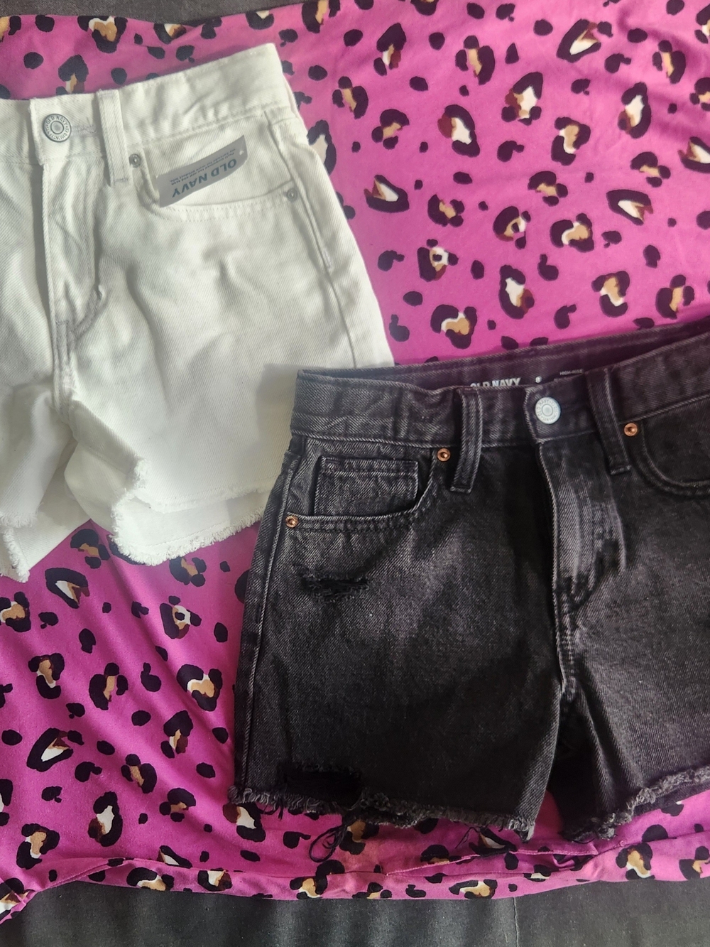 X2 Girls Size 8(kids) Old Navy High-Rise Denim Shorts - White & Black